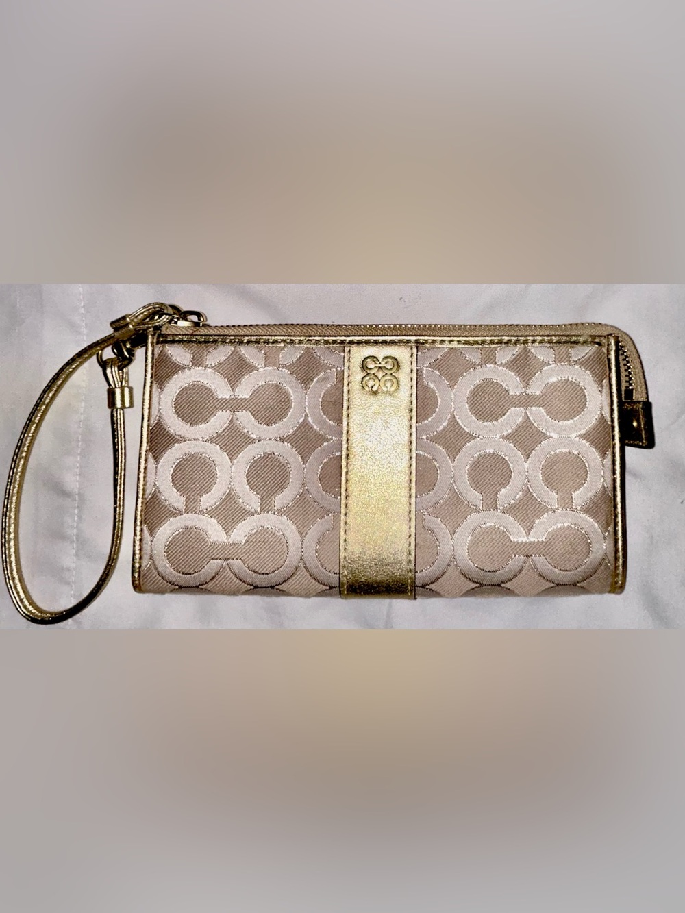 Coach Julia Op Art Zippy wristlet